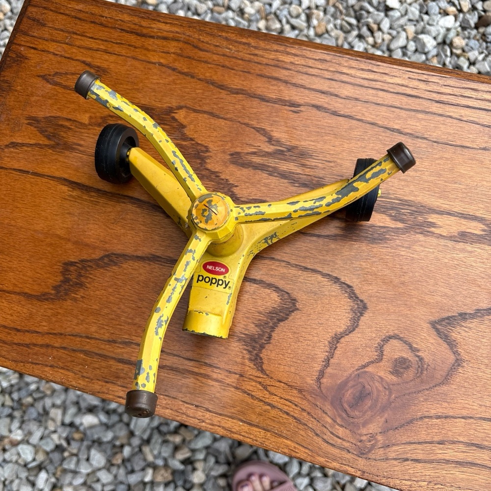 Vintage Nelson Yellow "Poppy" Sprinkler - Great Condition... Works